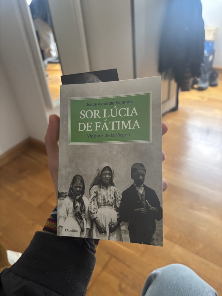 Libro Sor Lucia de Fatima de Jesus Azcarate reseña y reflexion Vidas Santas